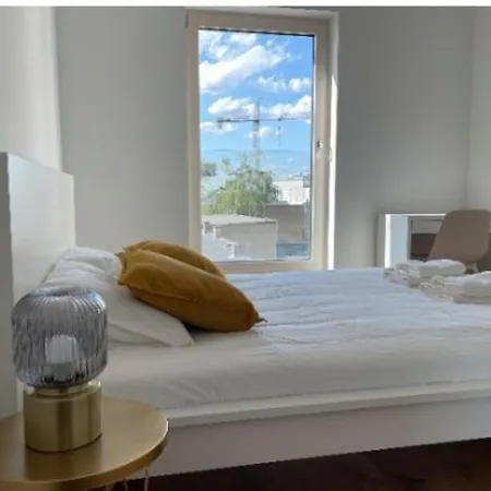 Apartment Luxury One Bedroom W Terrace&parking- 142-100